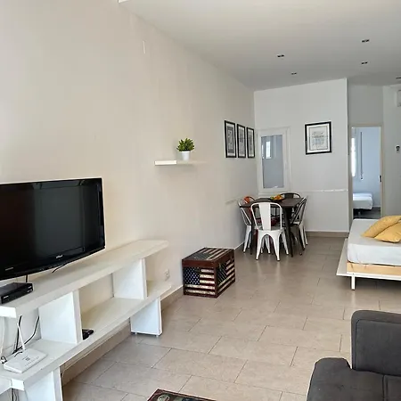Agi Joan Badosa Apartament